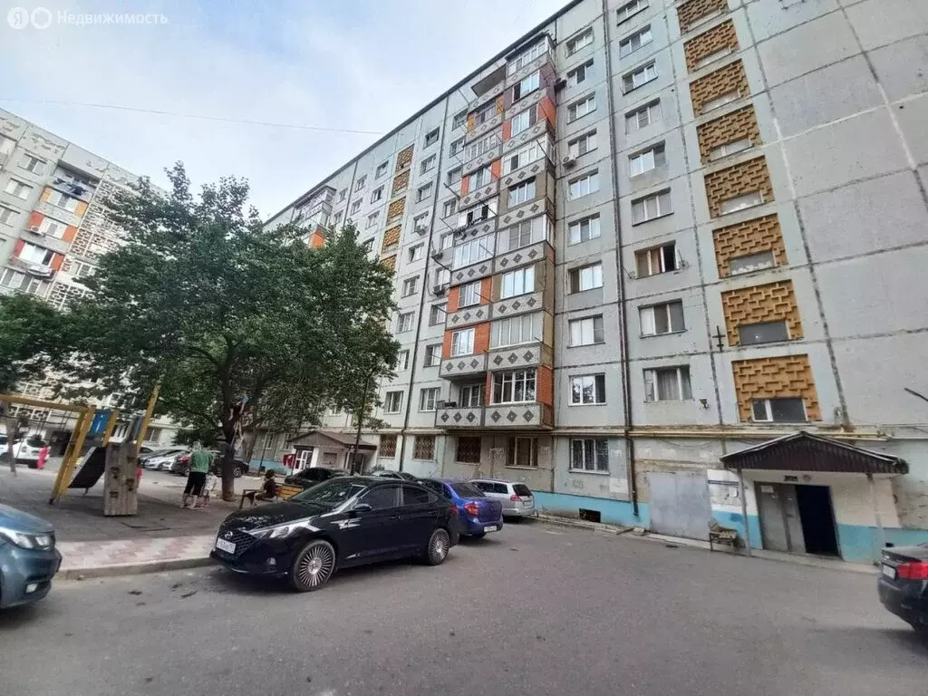 4-комнатная квартира: Махачкала, улица Ушакова, 5 (80 м) - Фото 1
