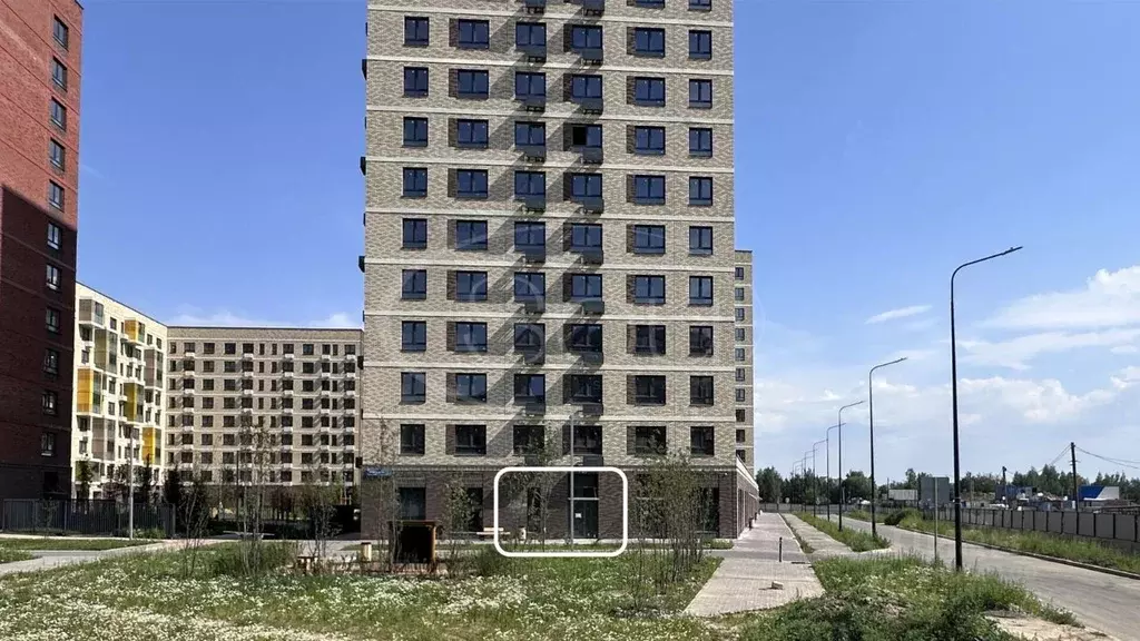 Торговая площадь в Москва Рязановское поселение, ул. Уточкина (80 м) - Фото 0