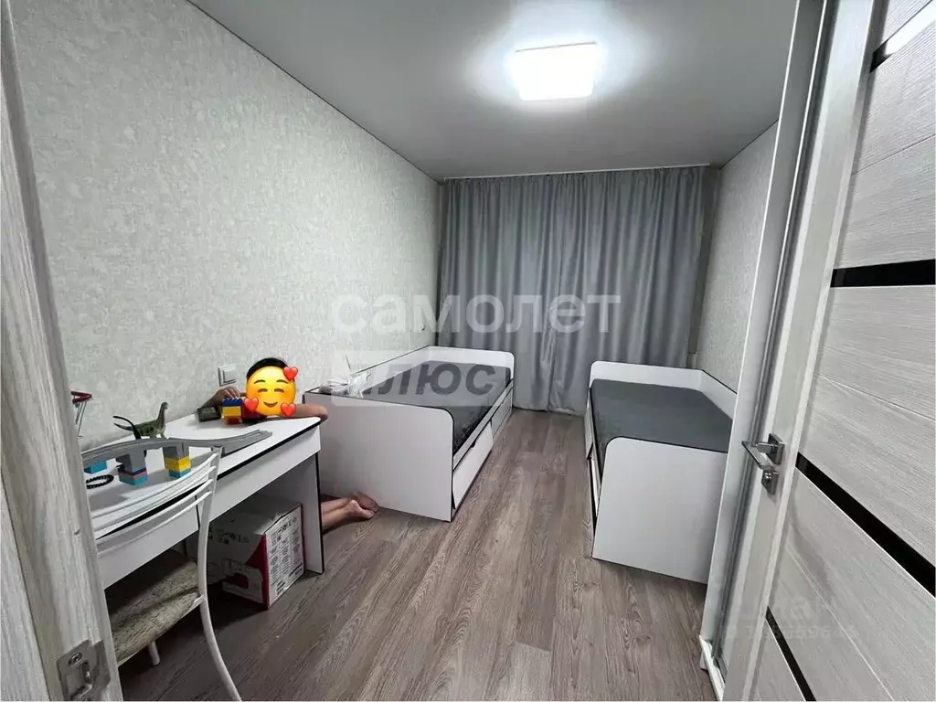 3-к кв. Калмыкия, с. Малые Дербеты ул. Пролетарская, 5 (64.3 м) - Фото 2