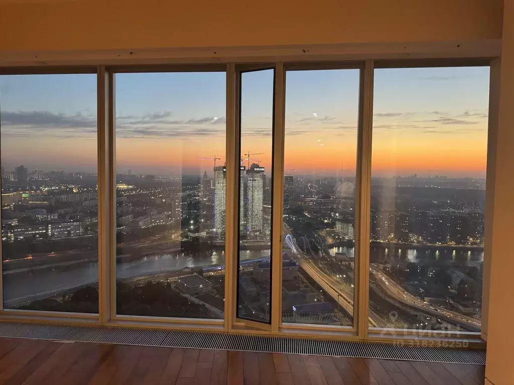 2-к кв. Москва 1-й Красногвардейский проезд, 21с2 (91.5 м) - Фото 0
