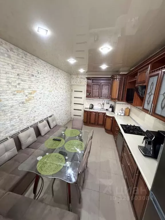 3-к кв. Брянская область, Брянск ул. Красный Маяк, 121 (72.1 м) - Фото 2