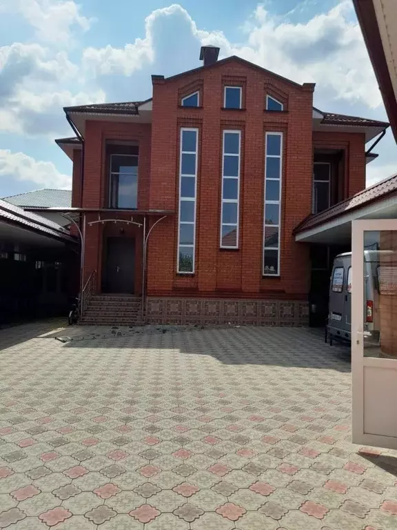 Дом в Кабардино-Балкария, Нальчик ул. Мориса Тореза (250 м) - Фото 0