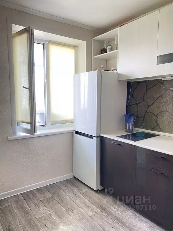 2-к кв. Самарская область, Тольятти 4-й кв-л, бул. Курчатова, 5 (50.1 ... - Фото 1