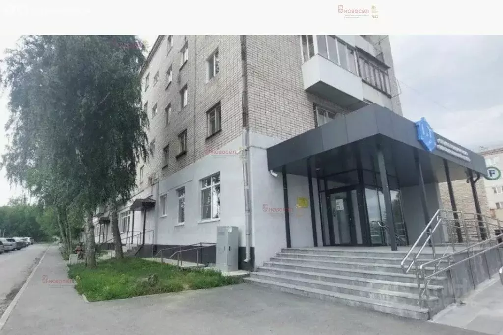 3-комнатная квартира: Арамиль, улица Щорса, 55 (48 м) - Фото 2