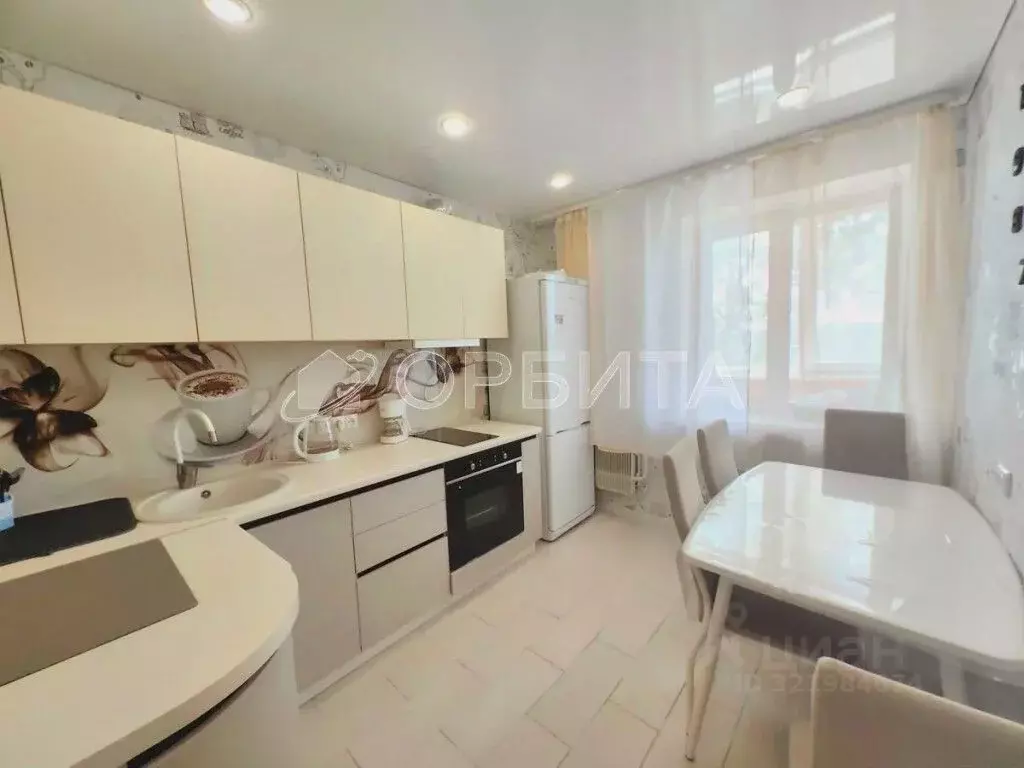 2-к кв. Тюменская область, Тюмень ул. Федюнинского, 11А (45.4 м) - Фото 1