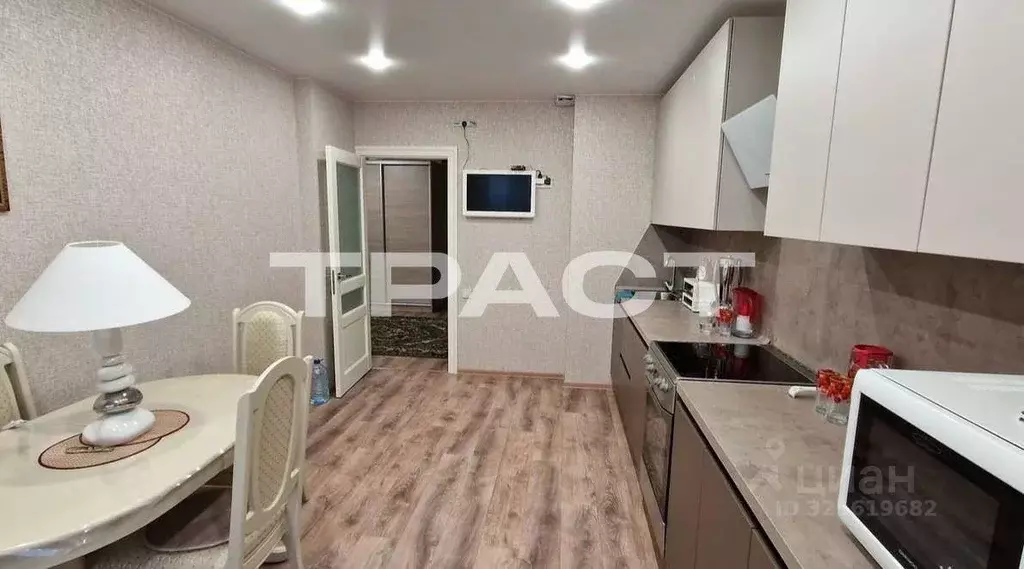 2-к кв. Воронежская область, Воронеж ул. Саврасова, 86 (73.3 м) - Фото 2