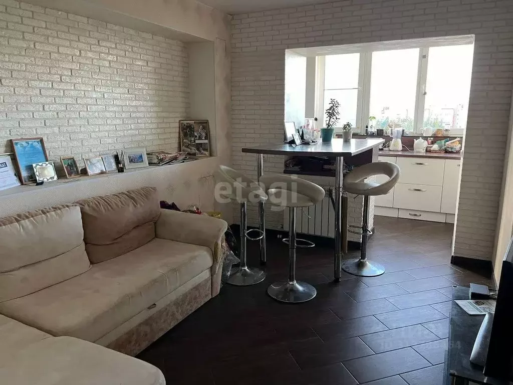 2-к кв. Калужская область, Калуга ул. Фомушина, 3 (73.4 м) - Фото 1