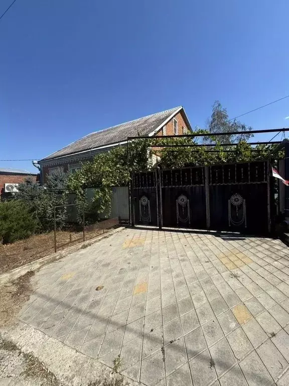 Дом в Краснодарский край, Северский район, Ильское городское ... - Фото 1