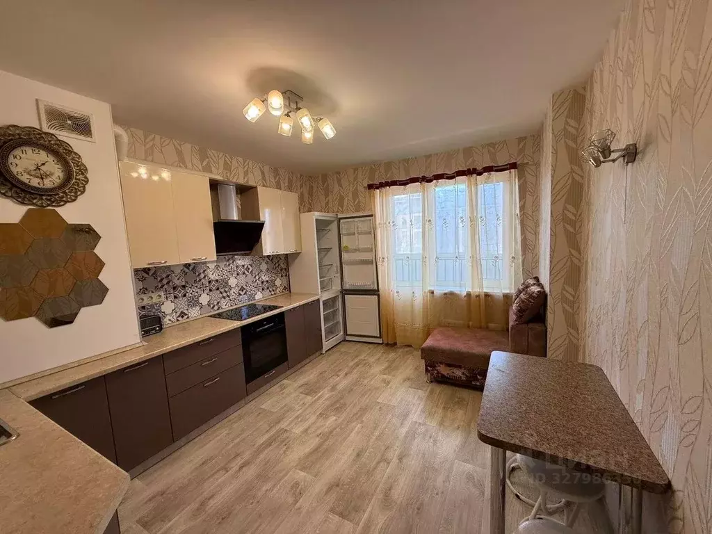 2-к кв. Татарстан, Казань ул. Рауиса Гареева, 103 (40.0 м) - Фото 2