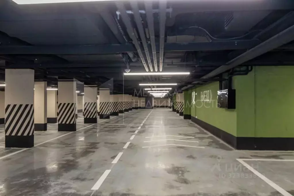 Гараж в Тюменская область, Тюмень ул. Тимофея Чаркова, 93 (26 м) - Фото 1