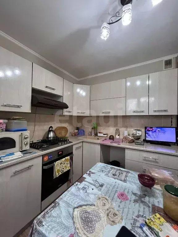 2-к кв. Коми, Усинск ул. Ленина, 15 (52.7 м) - Фото 0