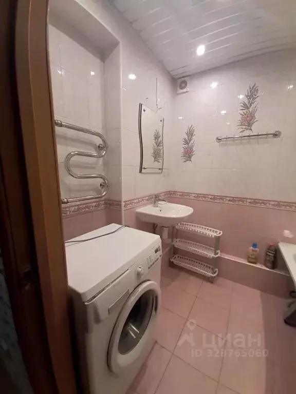 2-к кв. Новгородская область, Великий Новгород ул. Державина, 13 (61.0 ... - Фото 2