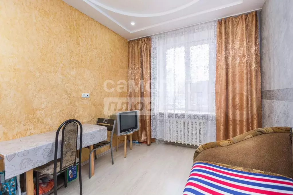 Комната 15 м в 3-к., 1/4 эт. - Фото 0
