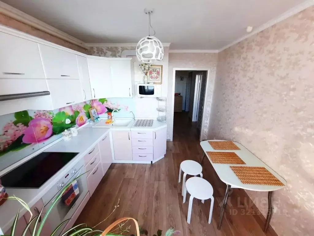 2-к кв. Чувашия, Чебоксары ул. Николая Рождественского, 8 (60.0 м) - Фото 0