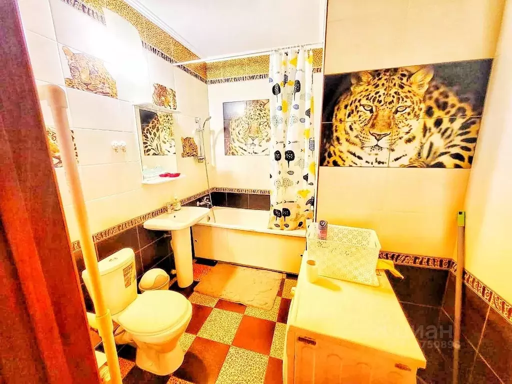 1-к кв. Омская область, Омск просп. Комарова, 14к2 (42.0 м) - Фото 0