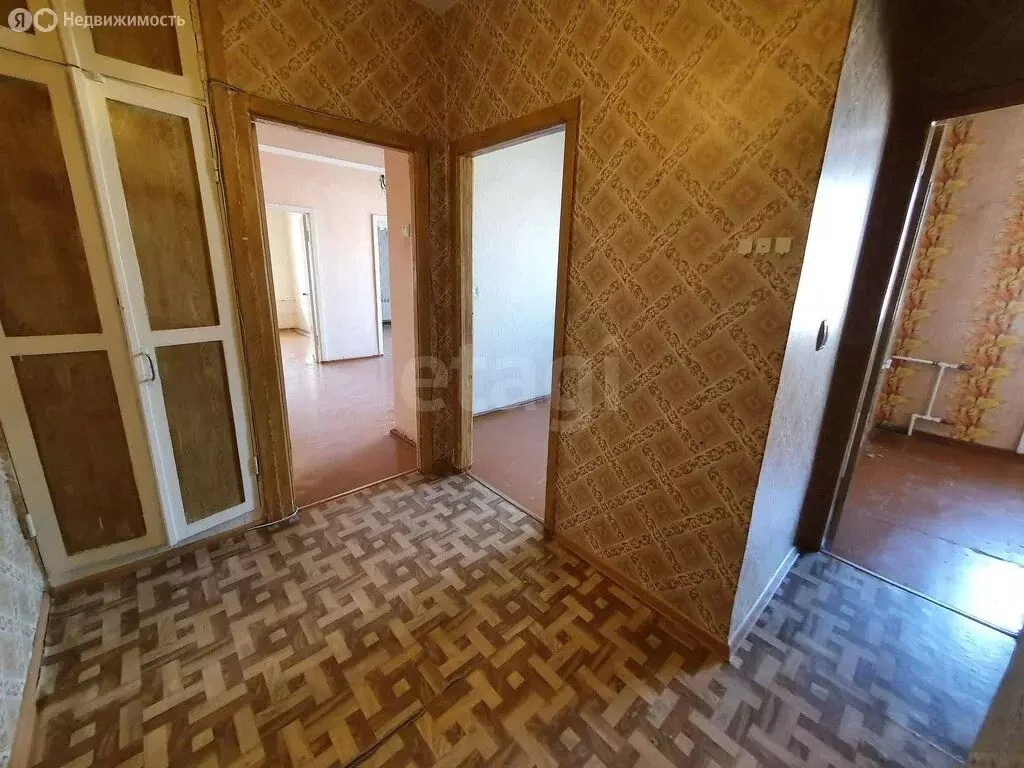 4-комнатная квартира: Таганрог, улица Пальмиро Тольятти, 1 (59.8 м) - Фото 0