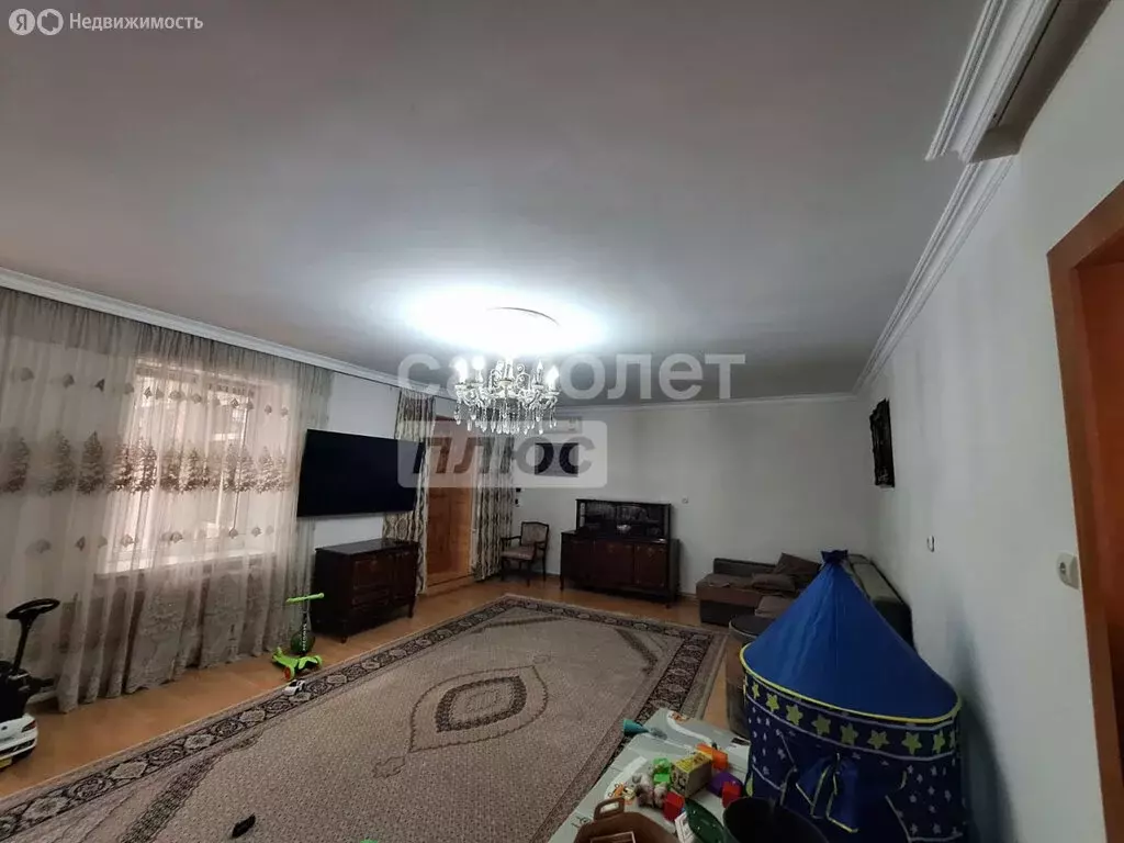 Дом в Хасавюрт, Санитарная улица, 15 (140 м) - Фото 0