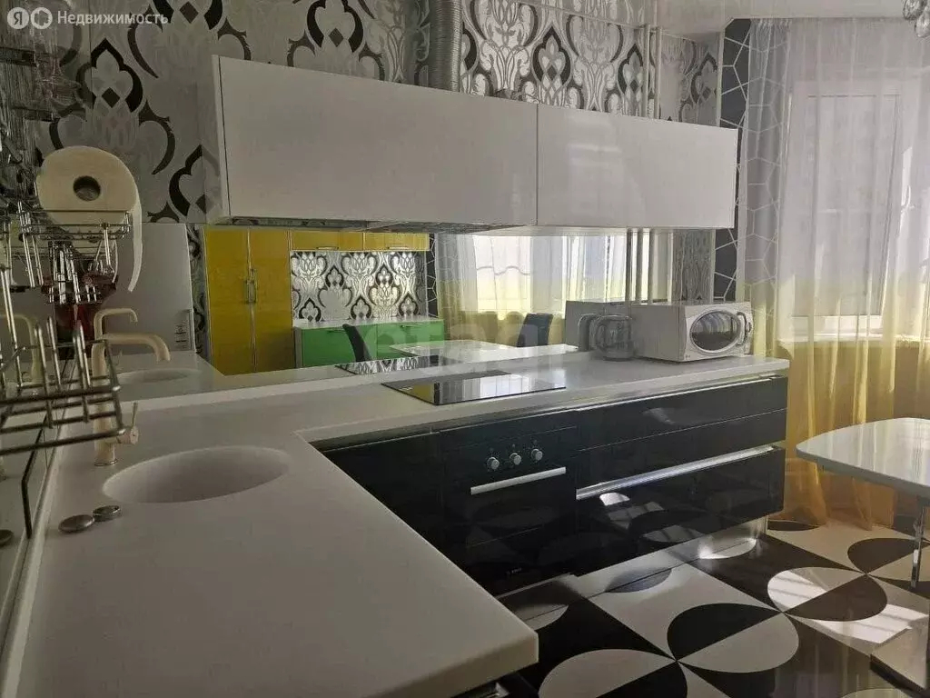 3-комнатная квартира: Москва, улица Ухтомского Ополчения, 2 (75.6 м) - Фото 1