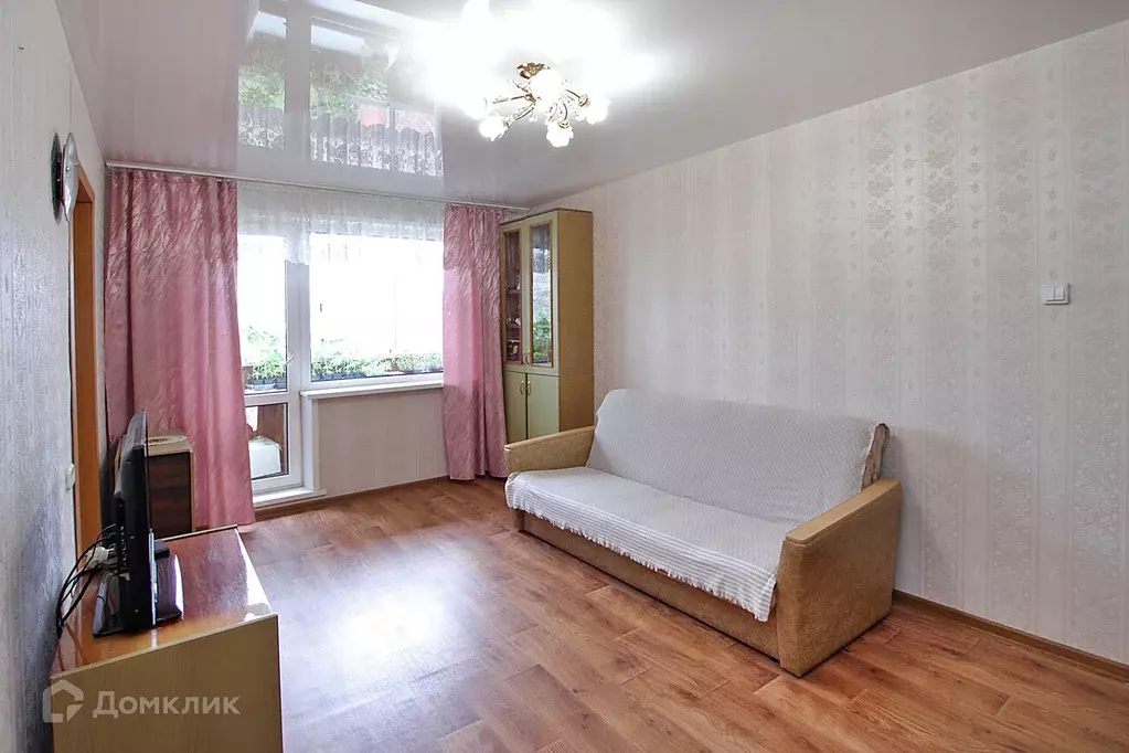 Продаётся 4-к квартира, 61.4 м - Фото 1