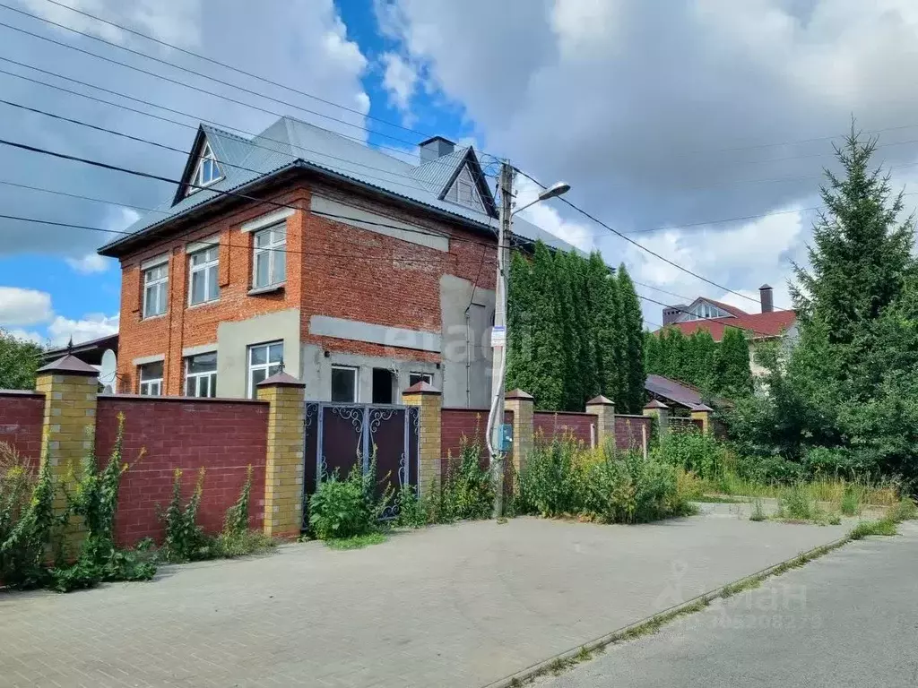 Дом в Тамбовская область, Тамбов Лазурная ул., 4 (276 м) - Фото 0