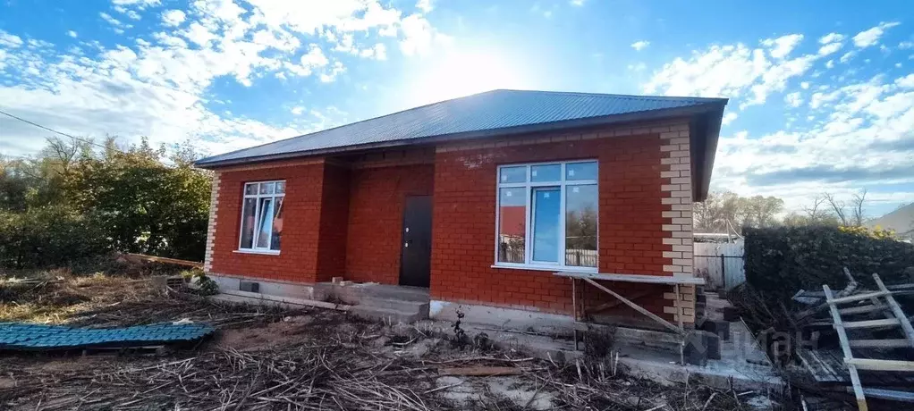 Дом в Оренбургская область, Оренбургский район, Нежинский сельсовет, ... - Фото 1