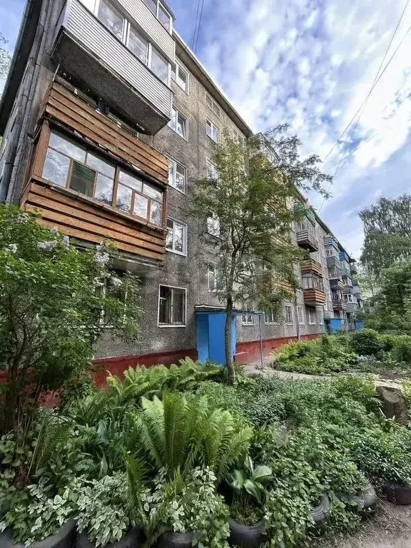 3-к кв. Ярославская область, Ярославль ул. Урицкого, 45а (58.0 м) - Фото 0