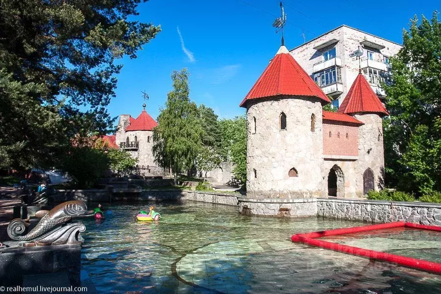 3-к кв. Ленинградская область, Сосновый Бор Солнечная ул., 3 (55.0 м) - Фото 1