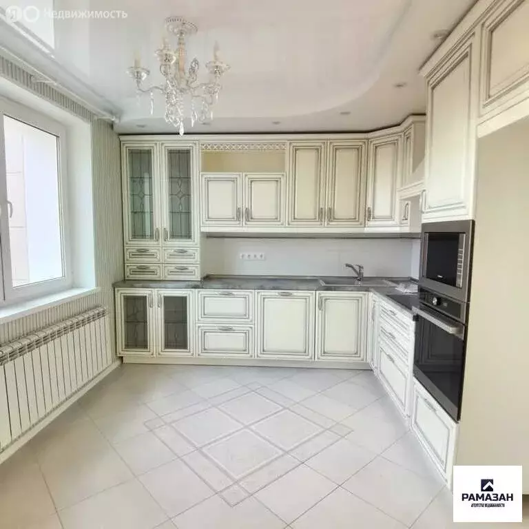 Квартира-студия: Казань, проспект Универсиады, 16 (83 м) - Фото 2