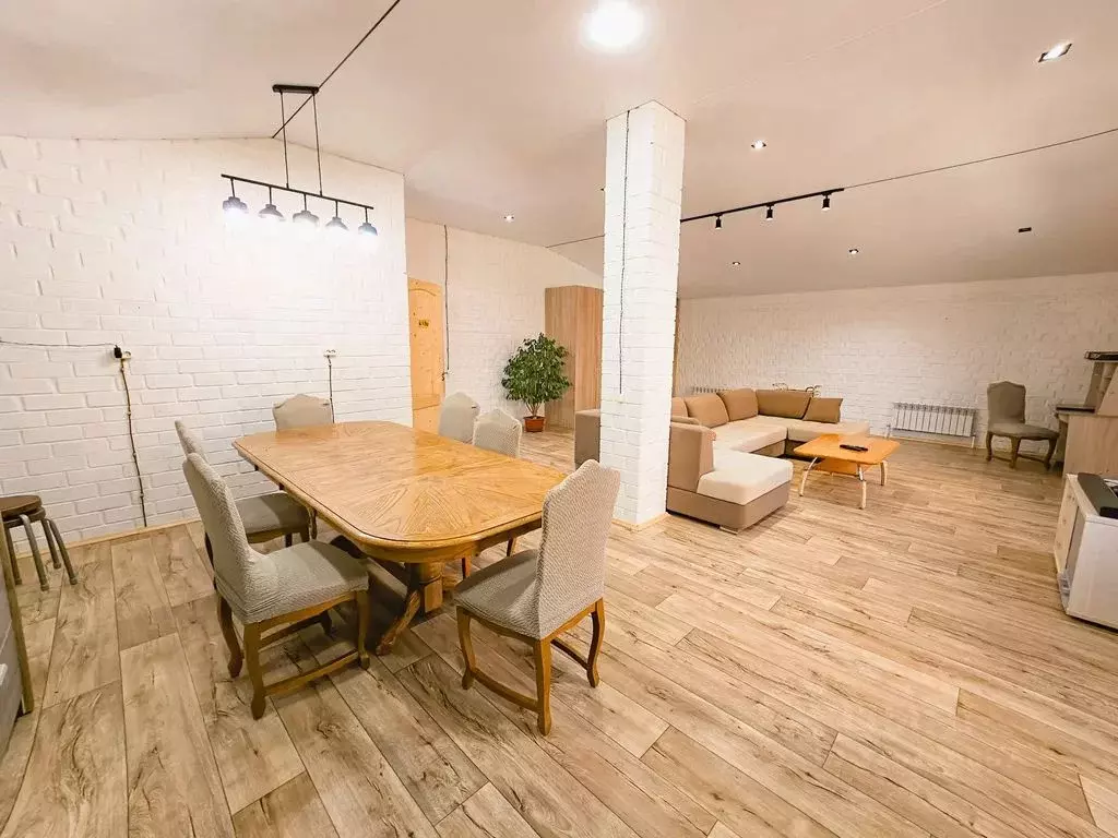 Дом в Сахалинская область, Южно-Сахалинск Горная ул., 6Б (200 м) - Фото 1