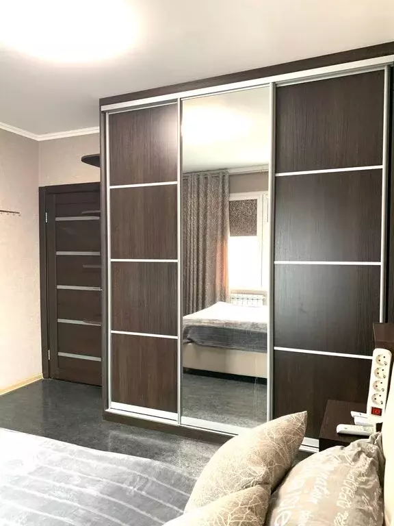 2-комнатная квартира: Омск, улица 10 лет Октября, 113 (53 м) - Фото 1