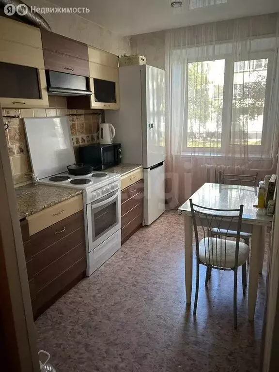 3-комнатная квартира: посёлок городского типа Новобурейский, улица ... - Фото 1