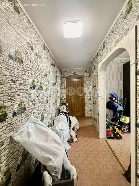 3-комнатная квартира: Тольятти, улица Автостроителей, 52 (67 м) - Фото 2