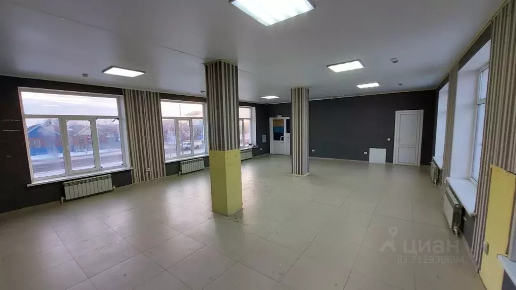 Помещение свободного назначения в Краснодарский край, Темрюк ул. ... - Фото 1