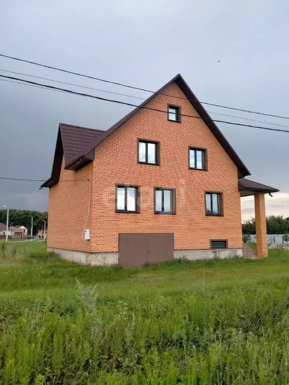 Дом в Белгородская область, Новый Оскол ул. Радужная, 15 (246 м) - Фото 0