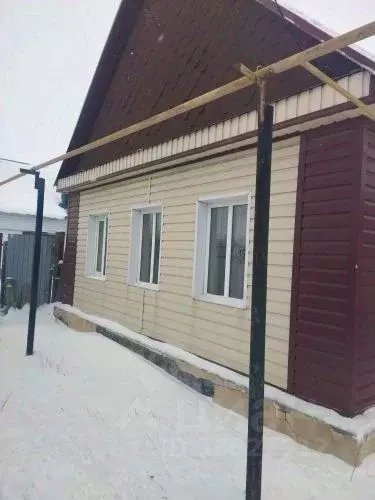 Дом в Оренбургская область, Орск пос. Степной, ул. Гарина (75 м) - Фото 0