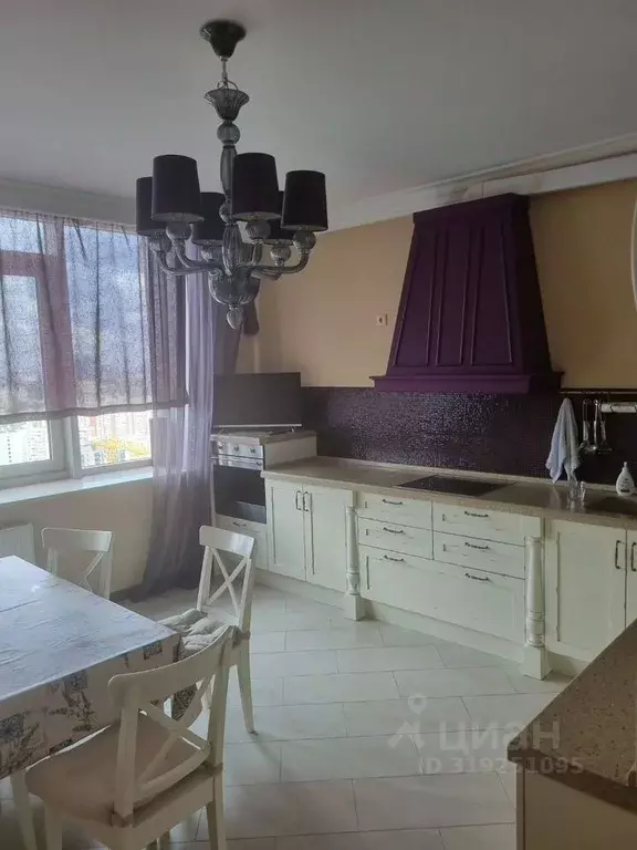3-к кв. Москва Малая Юшуньская ул., 3 (150.0 м) - Фото 0