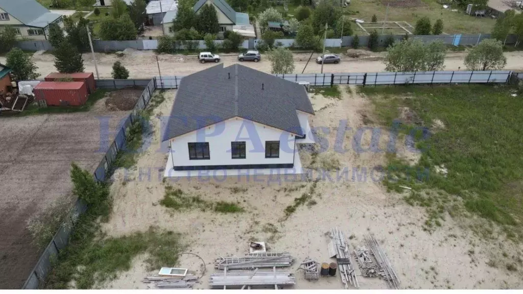 Дом в Ханты-Мансийский АО, Нижневартовск пер. Оренбургский, 5 (156 м) - Фото 1