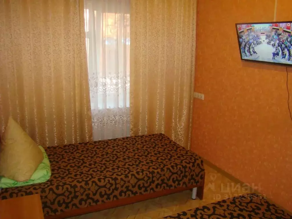 3-к кв. Астраханская область, Астрахань Курская ул., 59 (70.0 м) - Фото 0