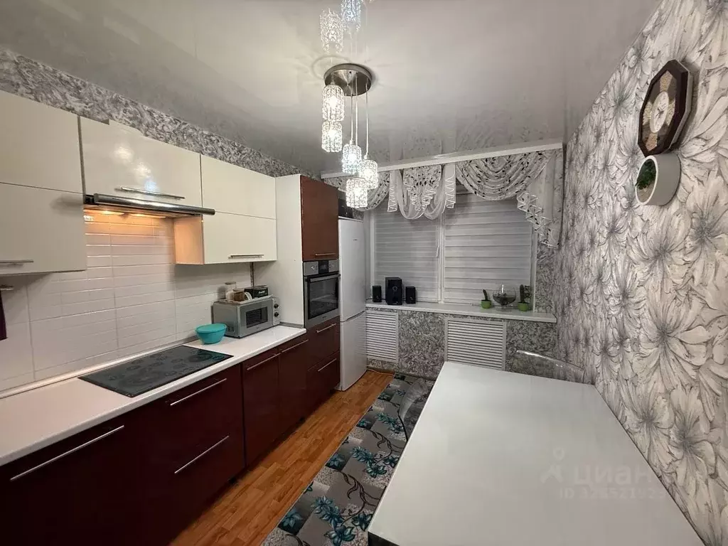 2-к кв. Свердловская область, Екатеринбург ул. Билимбаевская, 39 (50.7 ... - Фото 2