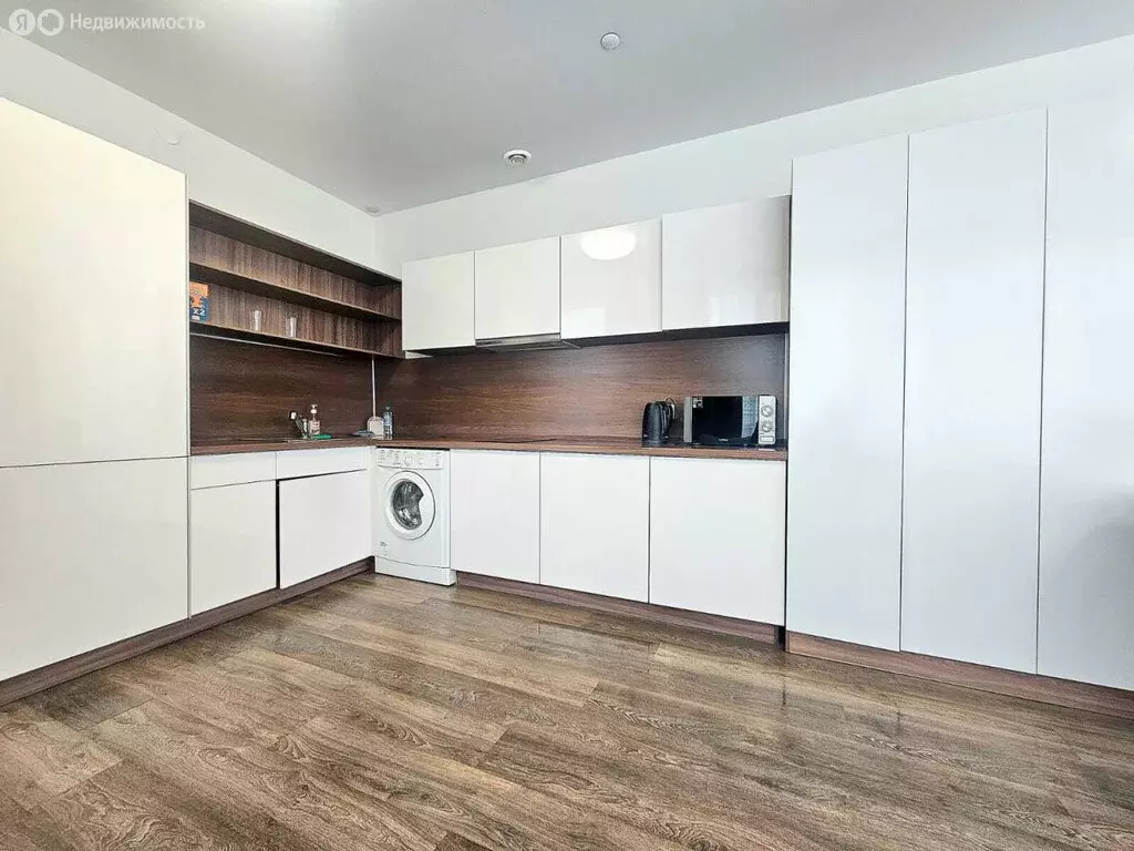 Квартира-студия: Екатеринбург, улица Малышева, 42А (23.5 м) - Фото 0