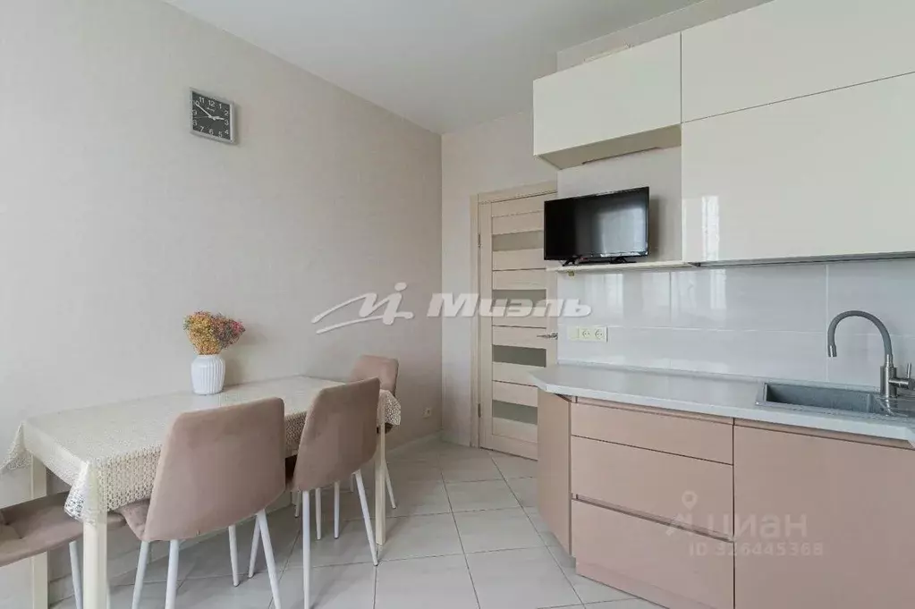 2-к кв. Крым, Симферополь ул. Балаклавская, 73 (50.9 м) - Фото 1