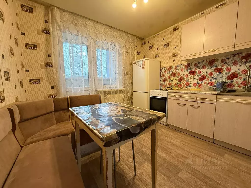 2-к кв. Кировская область, Киров ул. Ивана Попова, 56к1 (69.0 м) - Фото 1