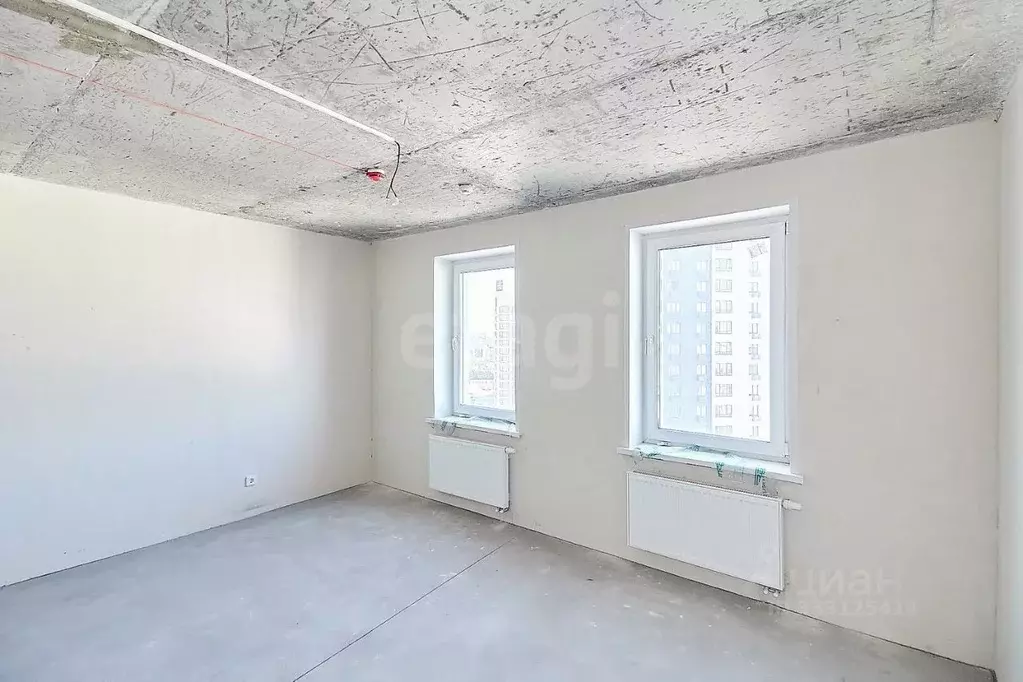 Студия Тюменская область, Тюмень ул. Республики, 204к5 (27.8 м) - Фото 1