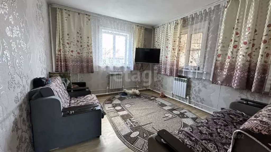 Дом в Бурятия, Тарбагатайский район, Саянтуйское с/пос, с. Нижний ... - Фото 1