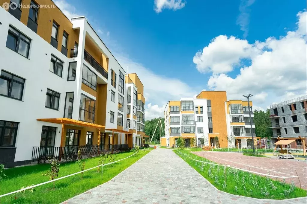 3-комнатная квартира: Свердловская область, муниципальный округ ... - Фото 2