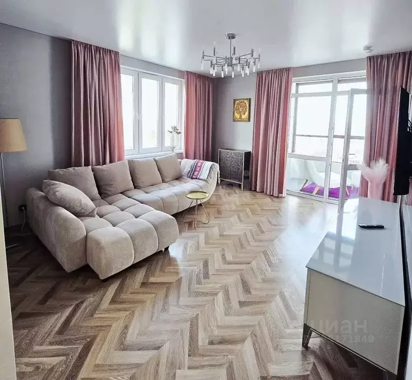 3-к кв. Вологодская область, Вологда Новгородская ул., 17 (81.3 м) - Фото 1