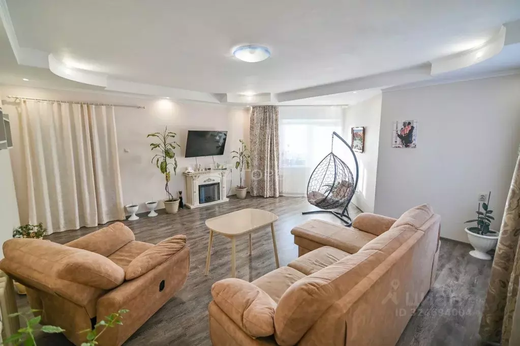 3-к кв. Алтайский край, Барнаул просп. Ленина, 119 (102.3 м) - Фото 1