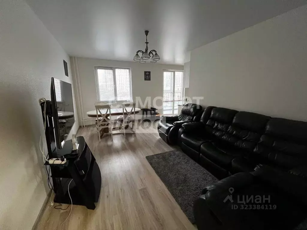 3-к кв. Курская область, Курск просп. Надежды Плевицкой, 23 (66.1 м) - Фото 1