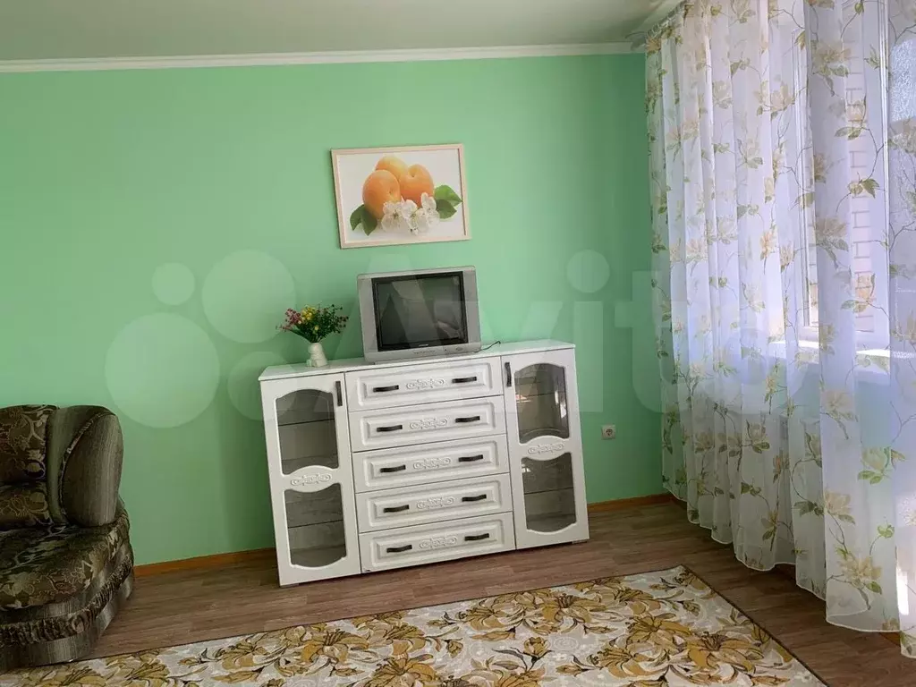 1-к. квартира, 38 м, 3/3 эт. - Фото 1