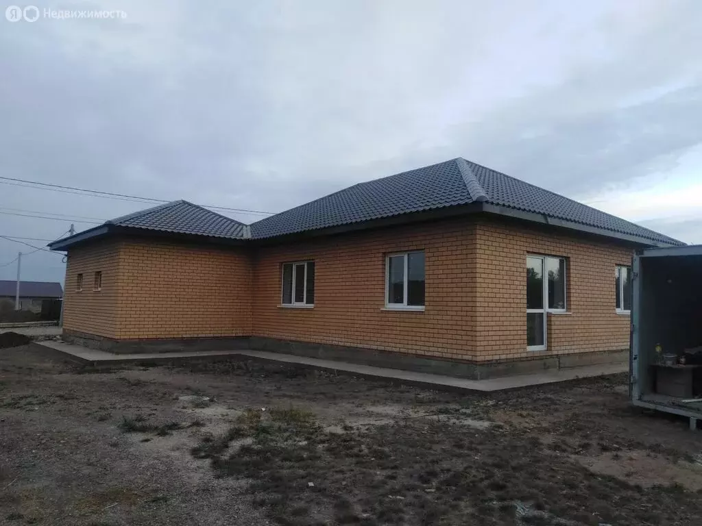Дом в Ивановский сельсовет, СНТ Заря, Ягодная улица, 15 (100 м) - Фото 1